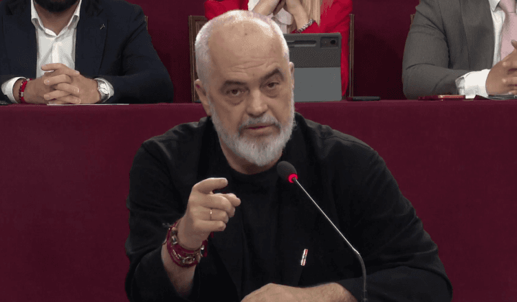 Rama reagon sërish pas protestës për Zvërnecin: Shqipëria do bëhet, pavarësisht zhurmës së kundërshtarëve