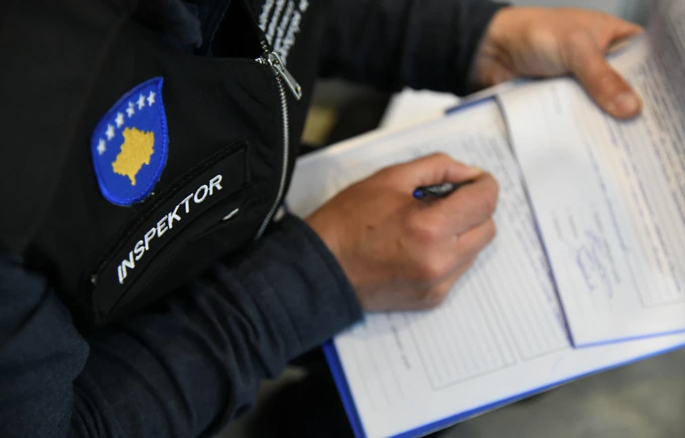 Edhe 65 mijë euro gjobë për njehsorët e skaduar të KEDS-it