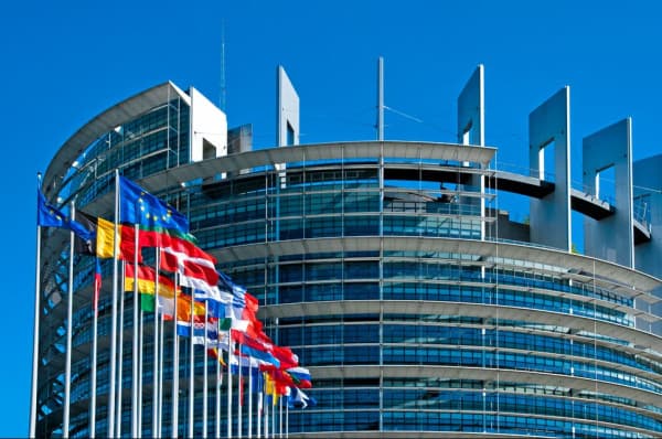 Parlamenti Evropian i kërkon Kosovës institucione funksionale