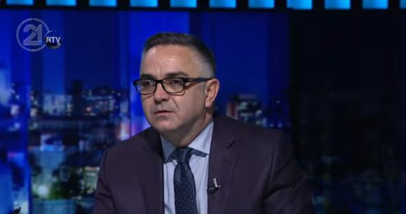 tahiri-asnje-kryeminister-nuk-guxon-te-marre-vendime-per-hater