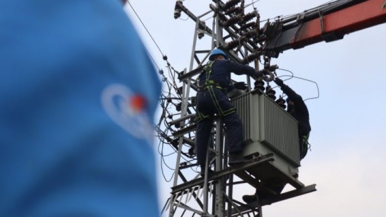 Vidhnin edhe rrymën  detaje nga zbulimi i laboratorit të drogës në Pejë
