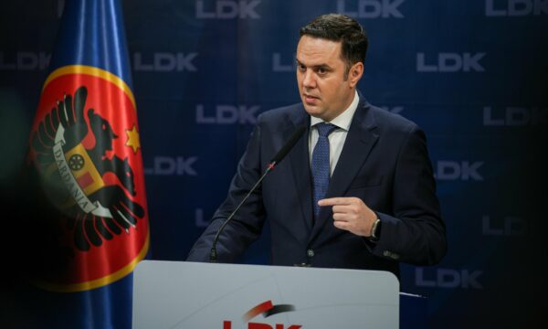 Çështja e presidentit  Abdixhiku  Nuk kemi folur për emra me Kurtin  s ka gjasa të vetëpropozohem