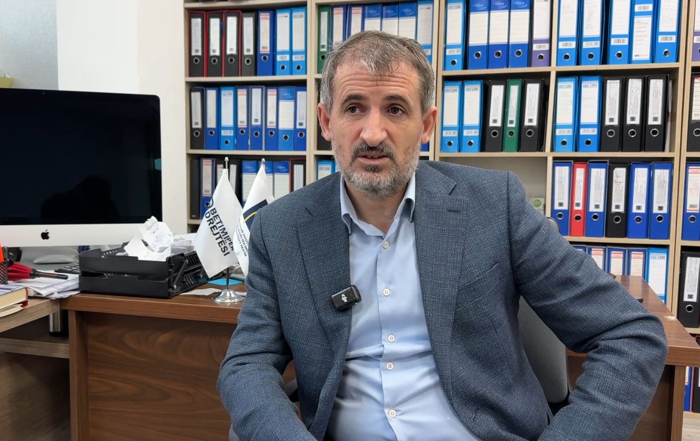 Miftaraj ironizon  Deputeti Bardiqi të kërkojë të largohen kamerat nga Kuvendi  që të luaj  karate  me fatin e Republikës