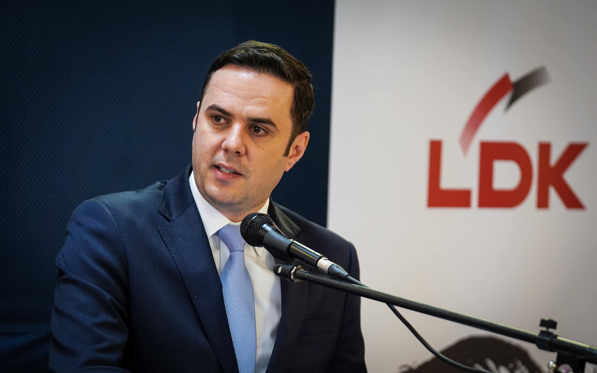 Abdixhiku  Pranvera  po na gjenë bashkë  LDK po kthehet qysh e kemi dashtë