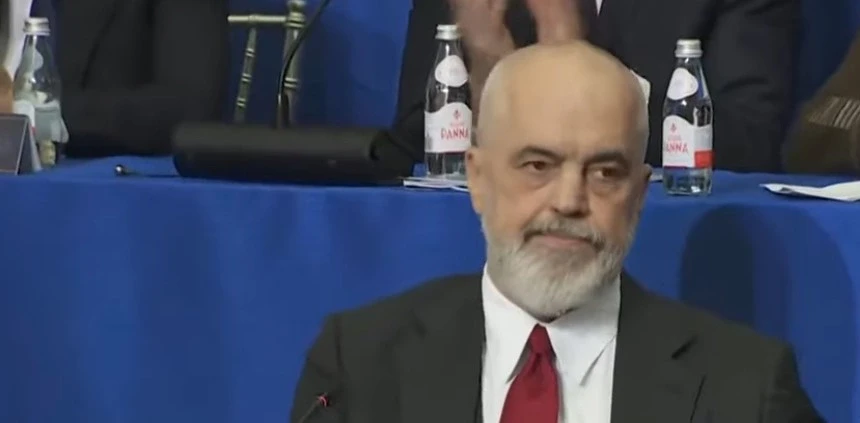 Rama kërkon nga Trumpi  të bëjë diçka  për Gjykatën Speciale në Hagë