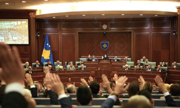 Këto janë vendimet që u morën në seancën e parë të Kuvendit të ri