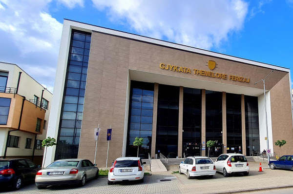 Shmangu pagesën për dy fëmijët  dënohet me burgim