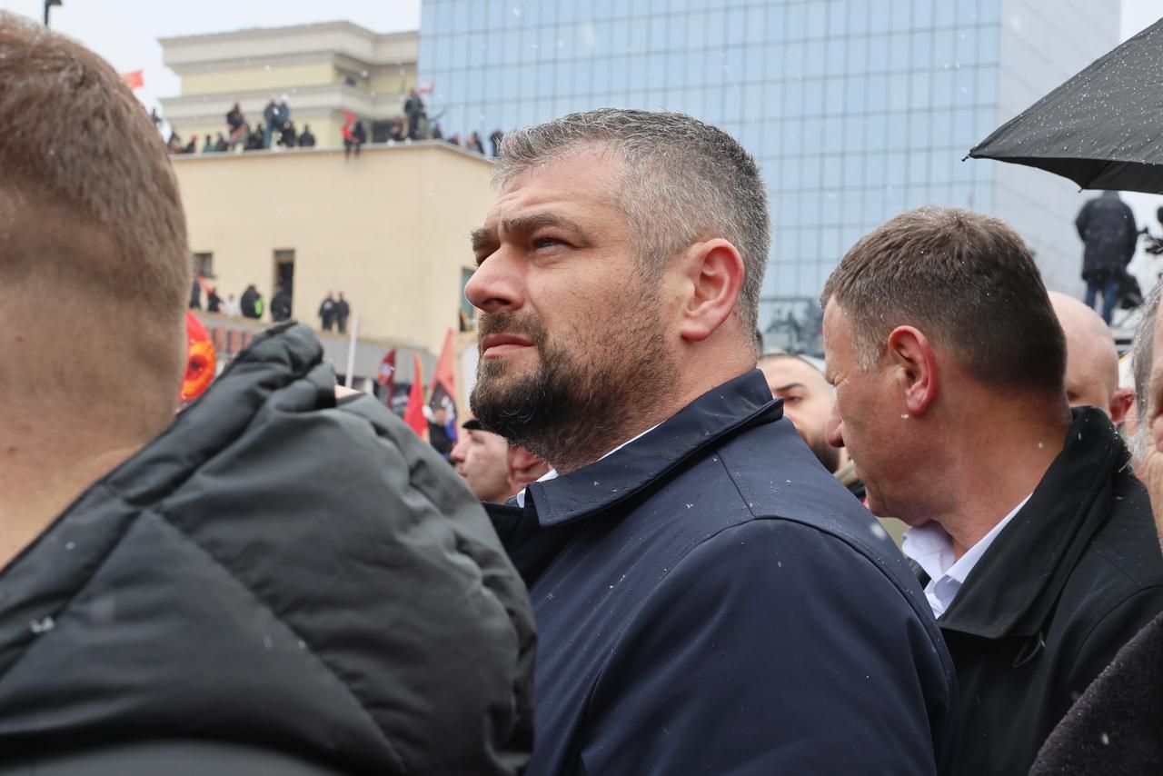 Hoti  Emri im në rastin e presidentit ishte përpjekje për të tejkaluar ngërçin politik