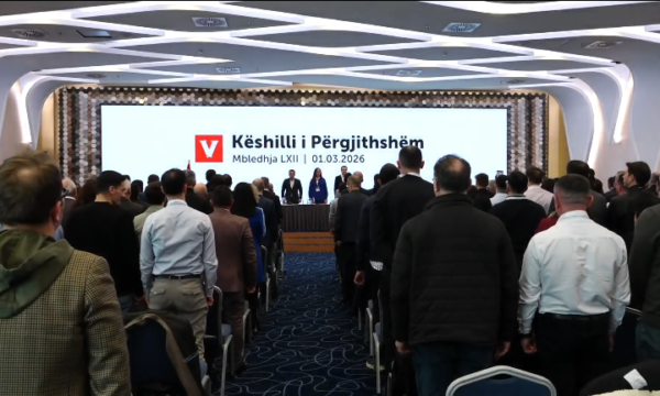 me-nje-ore-vonese-nis-mbledhja-e-keshillit-te-pergjithshem-te-lvv-se