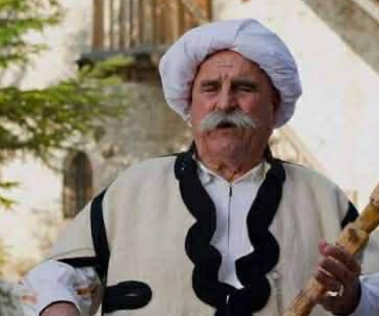 Ndahet nga jeta ikona e Ansamblit  Rugova   Rrustem Nikçi