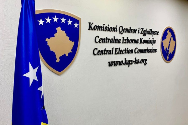 KQZ fillon ofrimin e shërbimit për ndërrimin e qendrës së votimit brenda komunës në periudhë jozgjedhore