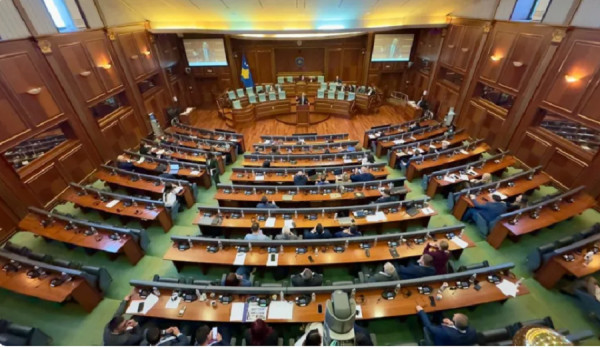 LVV kërkon miratimin e ligjeve me procedurë të përshpejtuar  opozita kundër