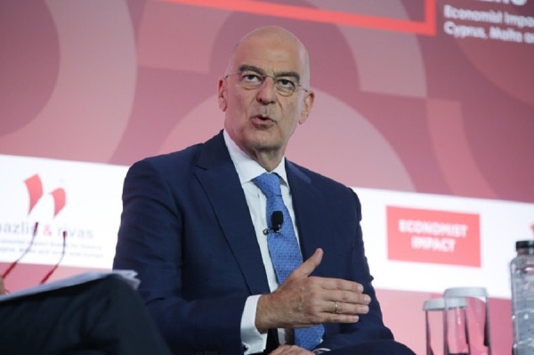 Ministri grek në Kosovë  takohet me Kurtin