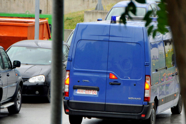 zbulohet-laborator-i-madh-i-droges-ne-peje-priten-arrestime