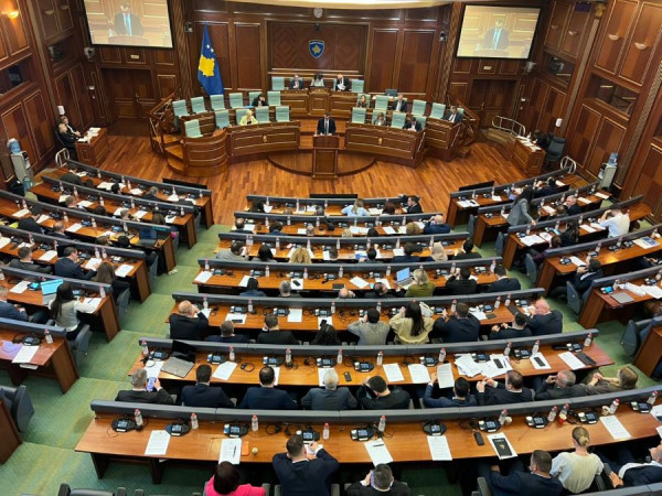 Nis seanca për presidentin  mungojnë partitë opozitare   veç VV në sallë