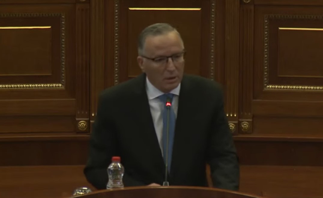 Hamza për Rexhep Qosjen  Kombi shqiptar humbi një njeri të dijes