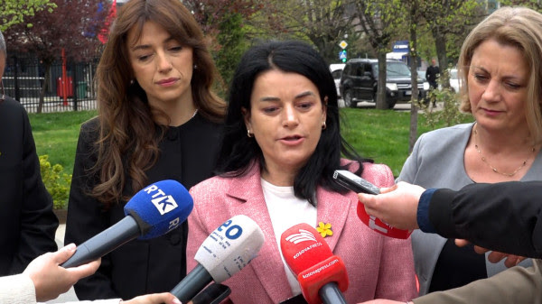 vasfije-krasniqi-ben-thirrje-per-drejtesi-per-viktimat-e-dhunes-seksuale