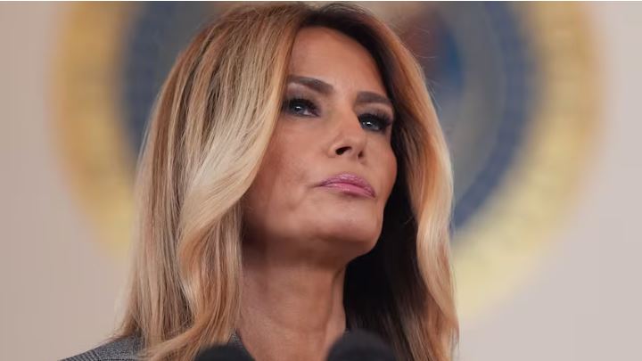 melania-trump-mohon-lidhjet-me-jeffrey-epstein-kerkon-seanca-degjimore-per-mbijetuarit