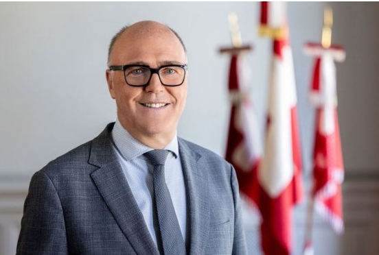 Ministri zviceran i mbrojtjes  Vazhdimi i misionit të KFOR it në Kosovë  i domosdoshëm