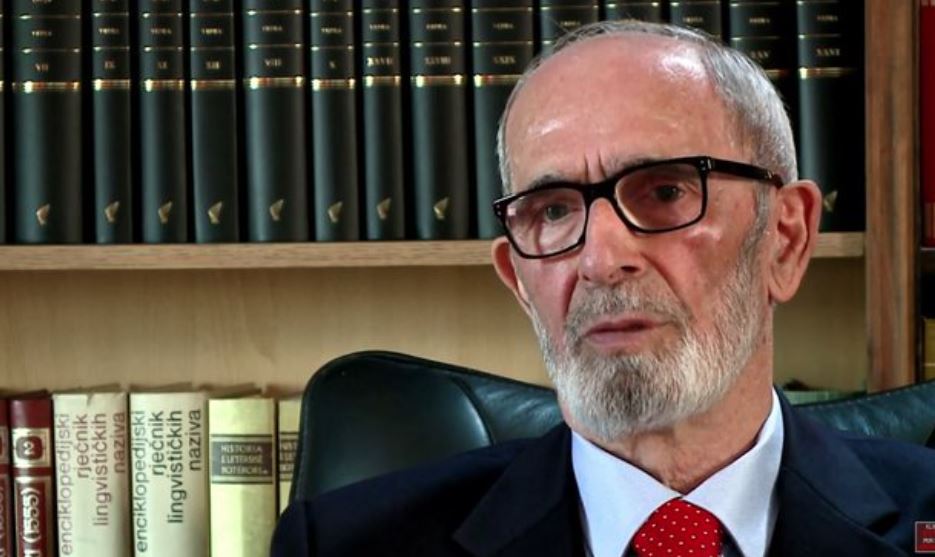 Ka ndërruar jetë akademiku Rexhep Qosja