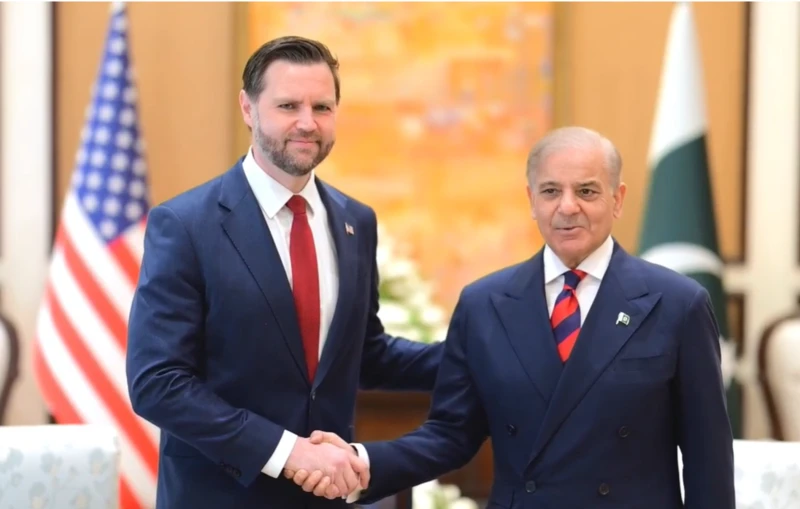 Vance takon kryeministrin pakistanez