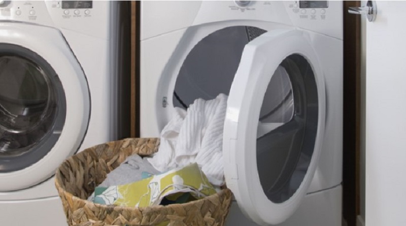 a-eshte-me-e-mire-soda-e-bukes-apo-perkarbonati-per-larjen-e-rrobave