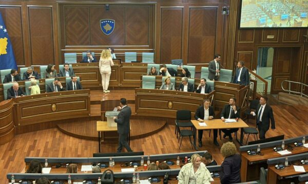 Krejt çka ndodhi mbrëmë në seancën e vonshme për presidentin