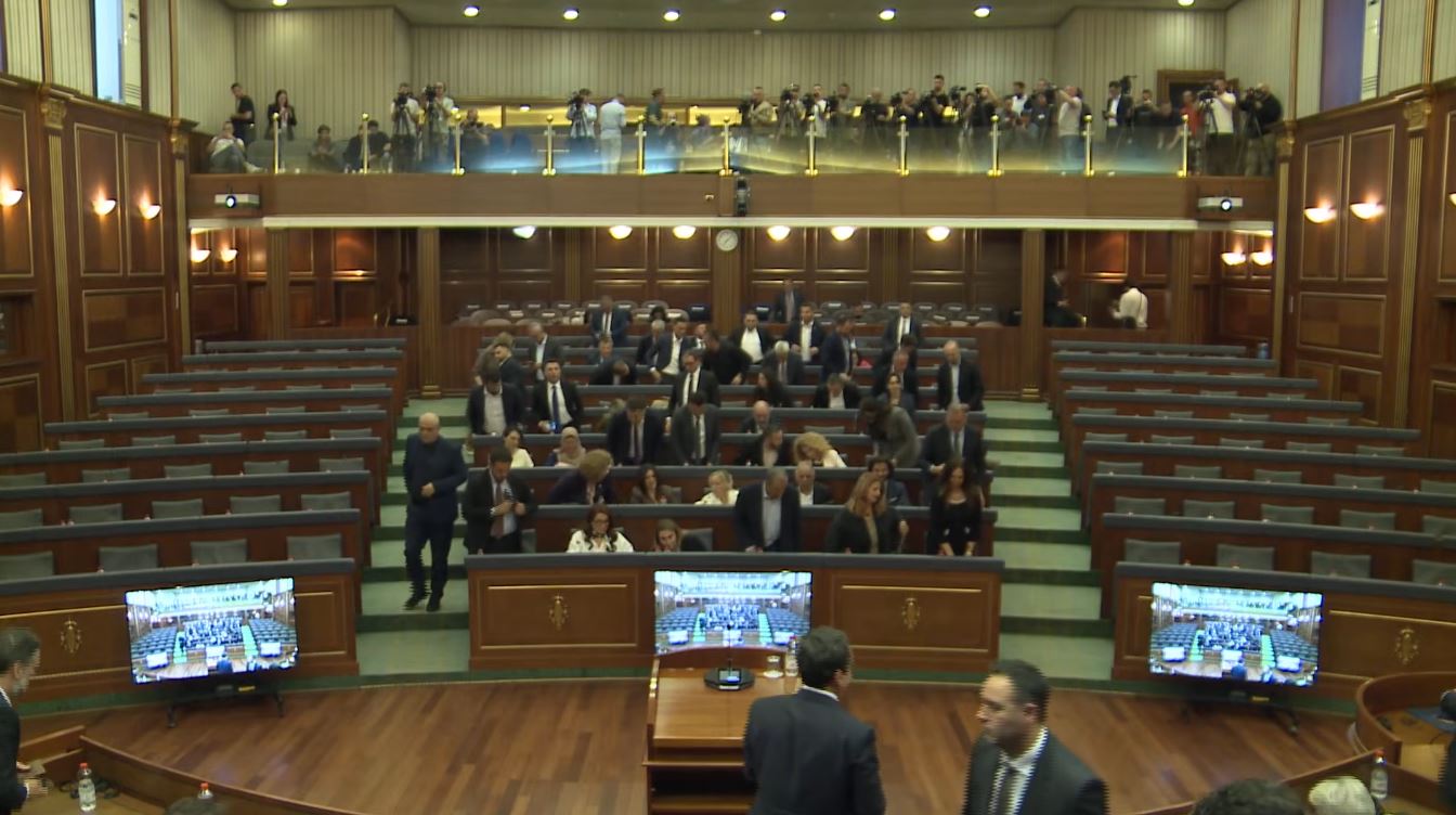 Konjufca dhe Mulhaxha Kollçaku tërhiqen nga kandidatura për president