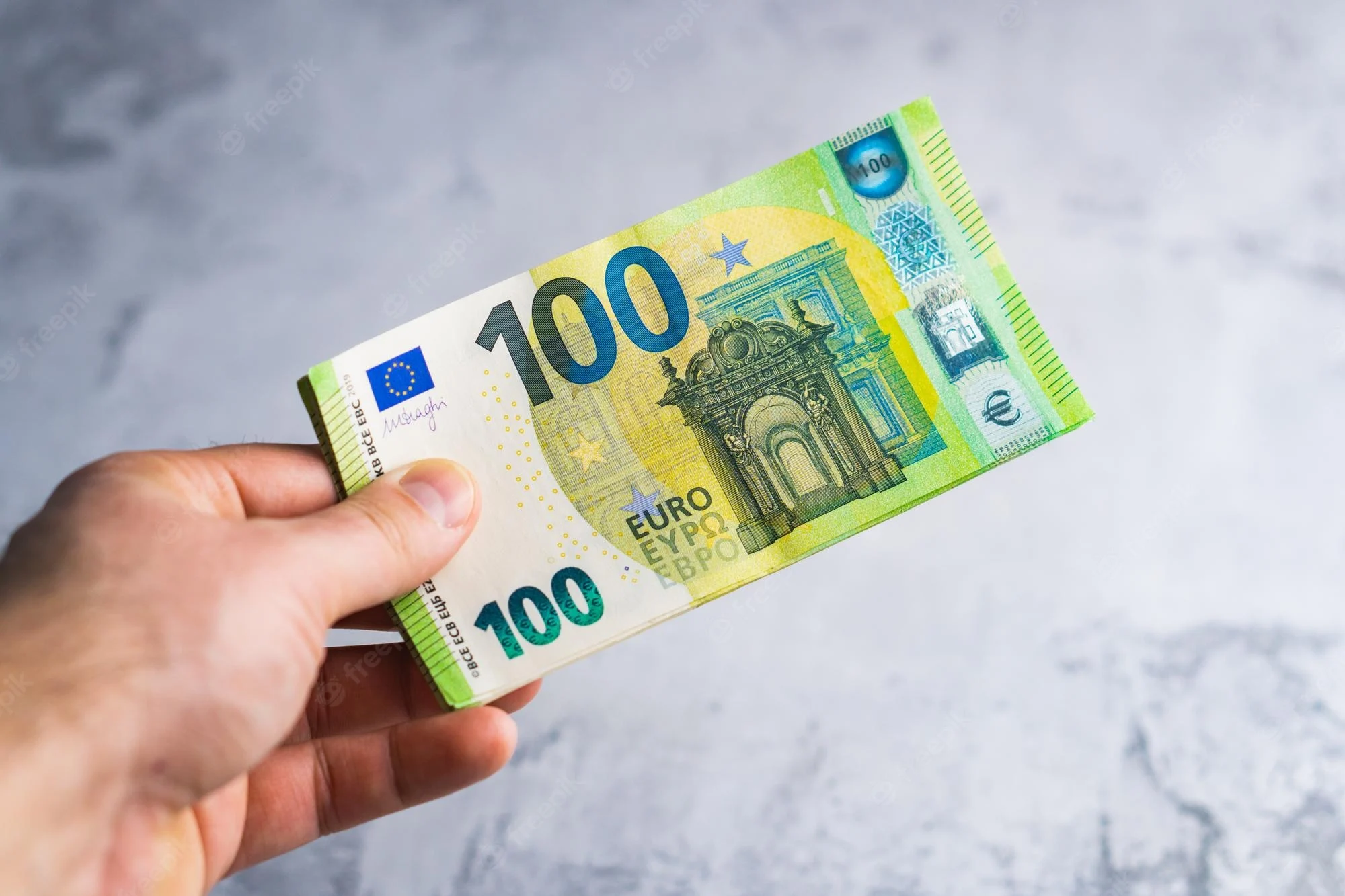 ekzekutohen-100-euro-per-pensioniste-dhe-femije