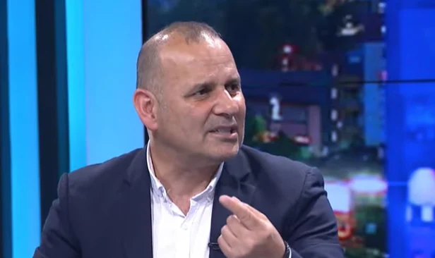 Canaj  Nëse dikujt është dashur me ia çu Njësinë Speciale  është Albin Kurti