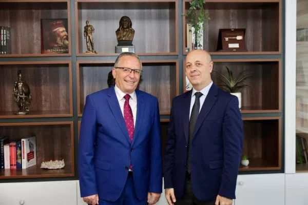 PDK e fut në listë për deputet ish udhëheqësin e UÇK së dhe historianin Miftar Kurti