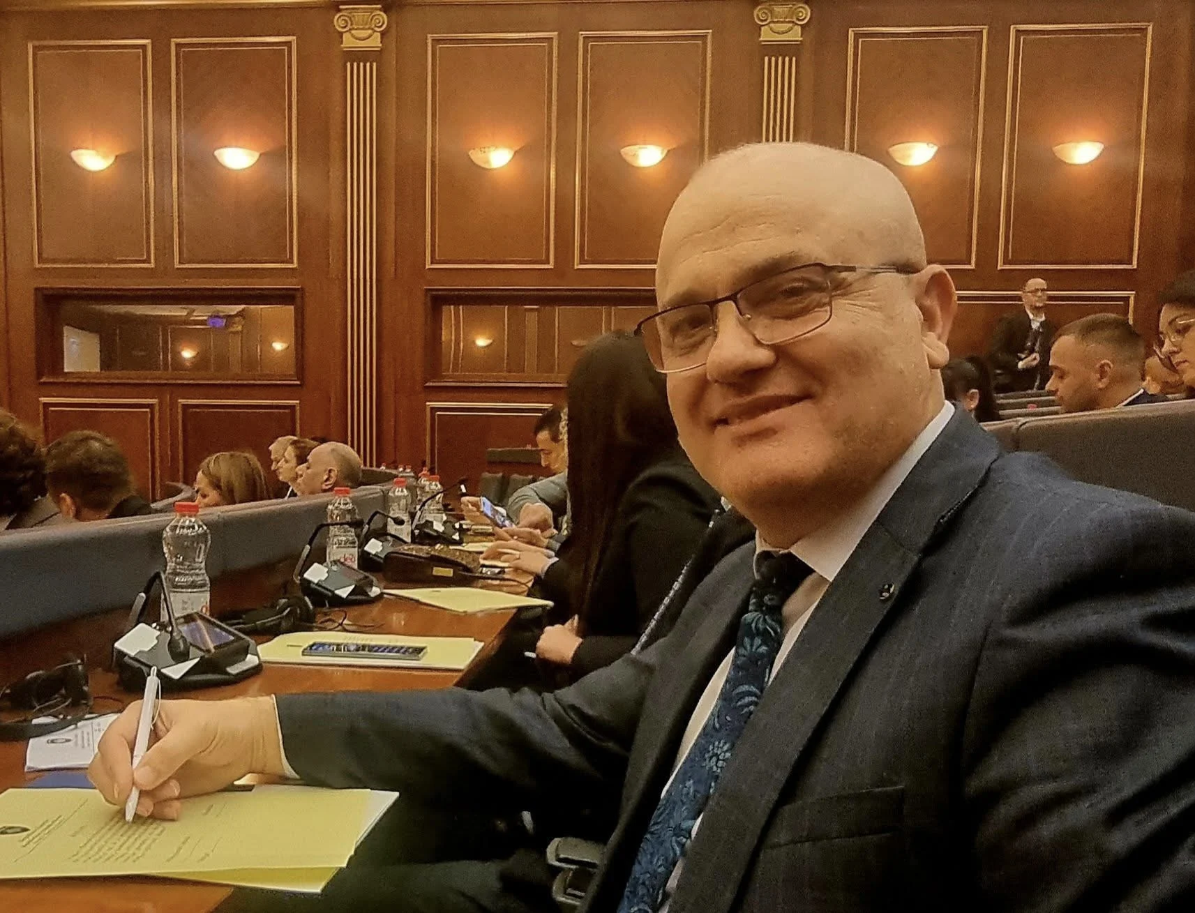  Shihemi më 7 qershor   Haxhi Avdyli i përgjigjet Guxo  100 mijë e 786 vota më pak