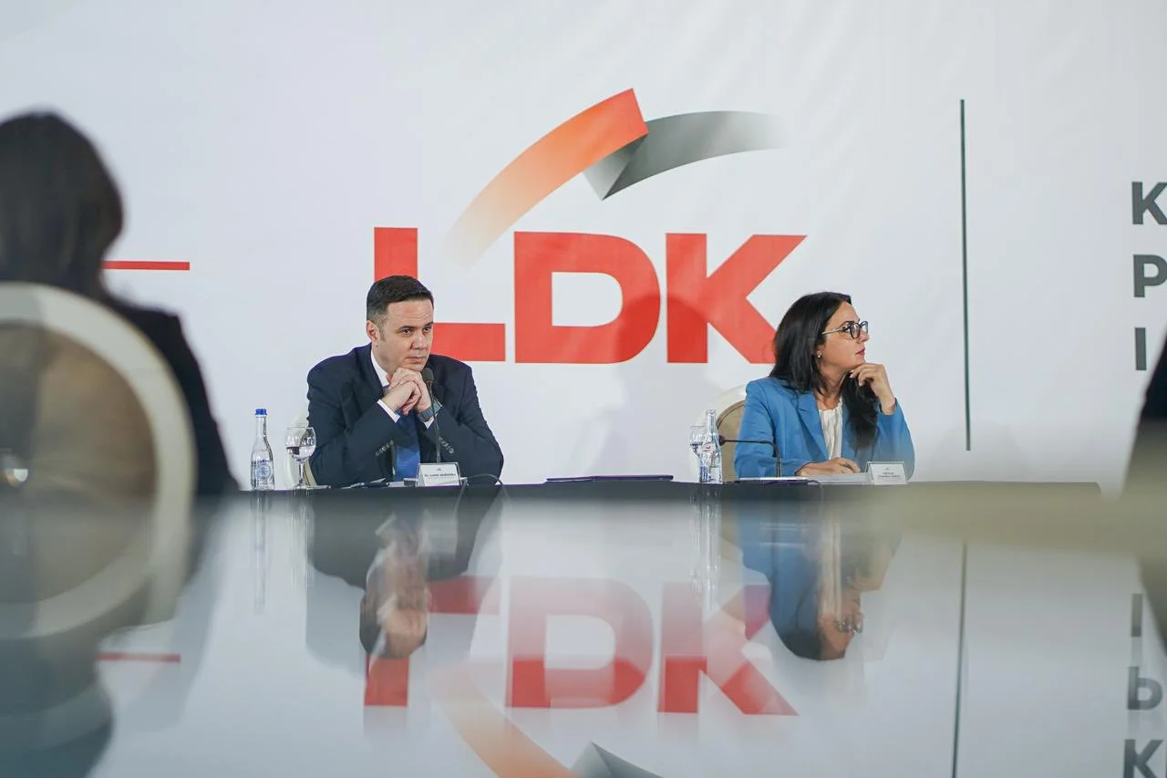 ldk-po-perdoren-profile-per-propagande