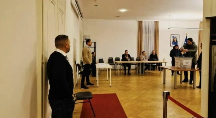 me-6-qershor-votohet-ne-17-ambasada-dhe-13-konsullata-ne-18-shtete