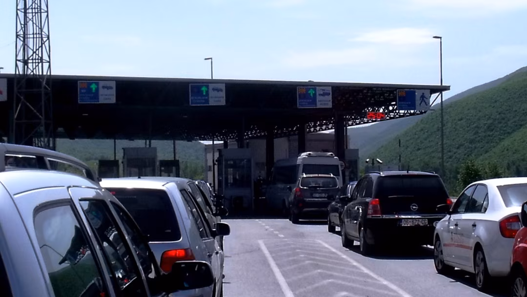 policia-e-rmv-se-leshon-qarkullimin-regjistrimi-manualisht