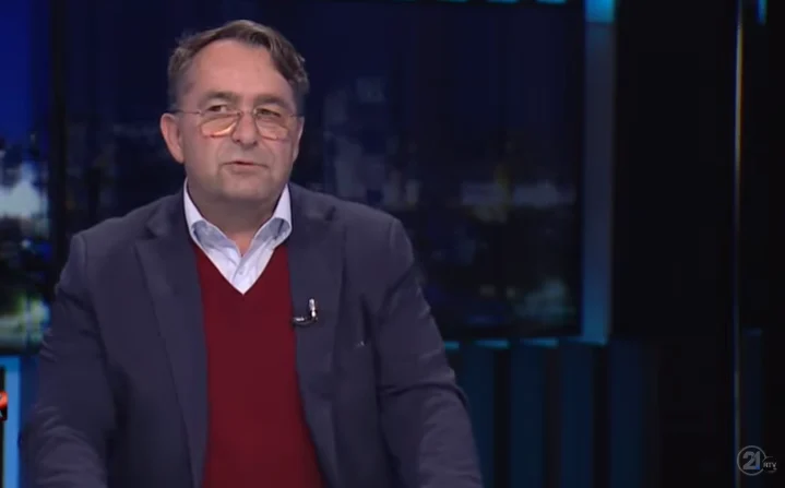 Peci thotë se drejtori i policisë duhet të raportojë lidhur me dërgimin e Njësisë Speciale në Skenderaj