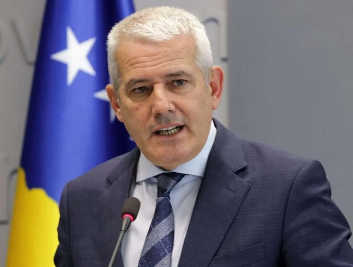 Sveçla  Qindra aplikime nga serbët për shtetësi të Kosovës
