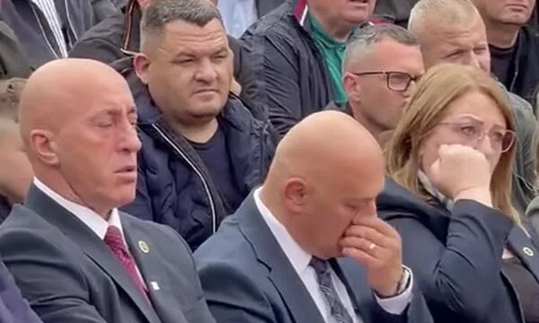lot-dhe-emocione-te-forta-nga-ramush-haradinaj-dhe-ardian-gjini-ne-pervjetorin-e-deshmoreve-ne-jabllanice
