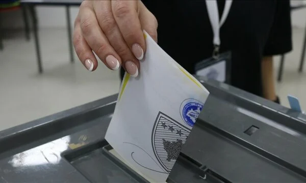 KQZ ja ka pranuar mbi 21 mijë kërkesa për regjistrim të votuesve jashtë Kosovës