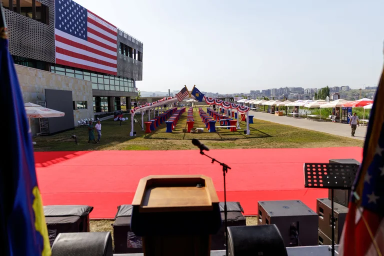  Festojmë me miqtë tanë kosovarë   Ambasada amerikane gati për festën e 250 vjetorit të pavarësisë