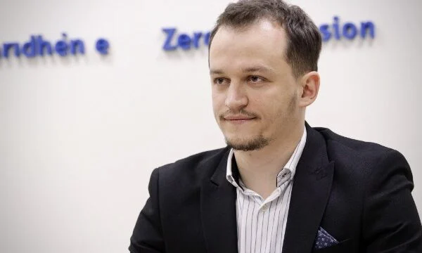 Cakolli  Nëse vazhdon trendi i njejtë i votave me postë  VV mund të marrë 52 mandate