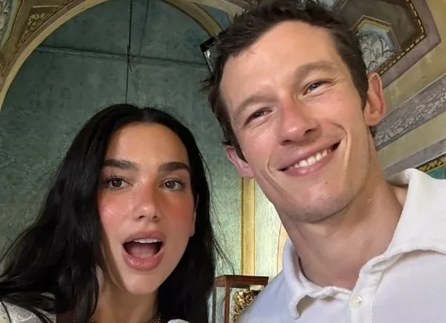pas-dasmes-callum-turner-flet-per-jeten-me-dua-lipen-kemi-nje-lidhje-te-vecante