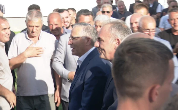 Hamza në Malishevë  Rritje të pagave 50   asnjë pension nën 300 euro
