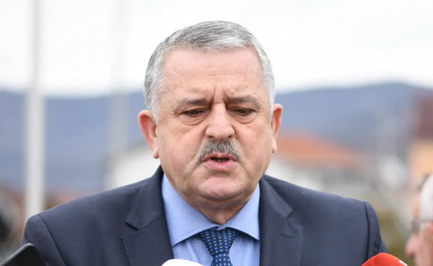 veliu-per-abdixhikun-po-sillet-si-pronar-partie-kerkesat-per-doreheqje-plotesisht-legjitime-dhe-te-drejta