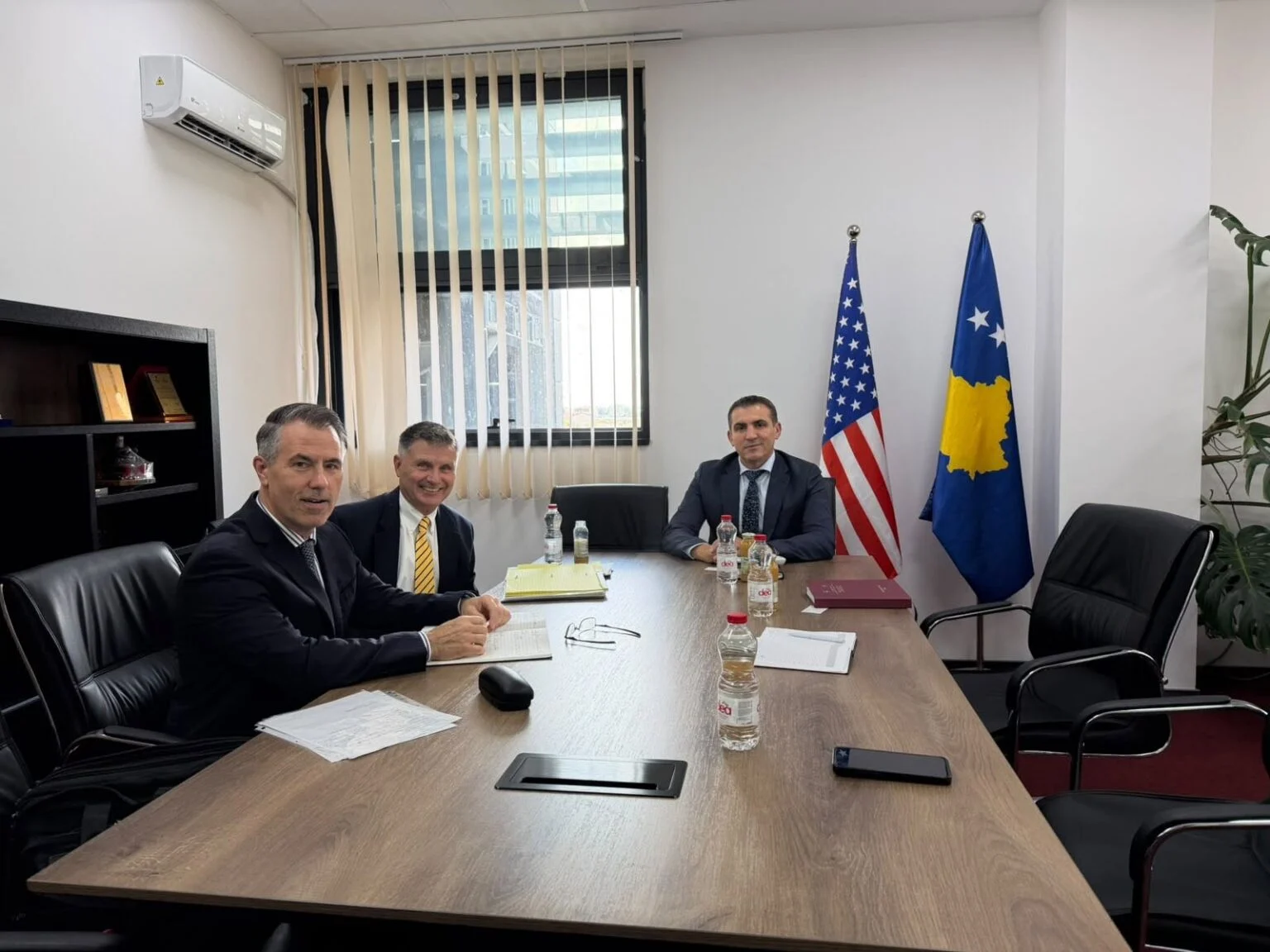 zyrtare-te-thesarit-takohen-me-kryeprokurorin-e-prishtines