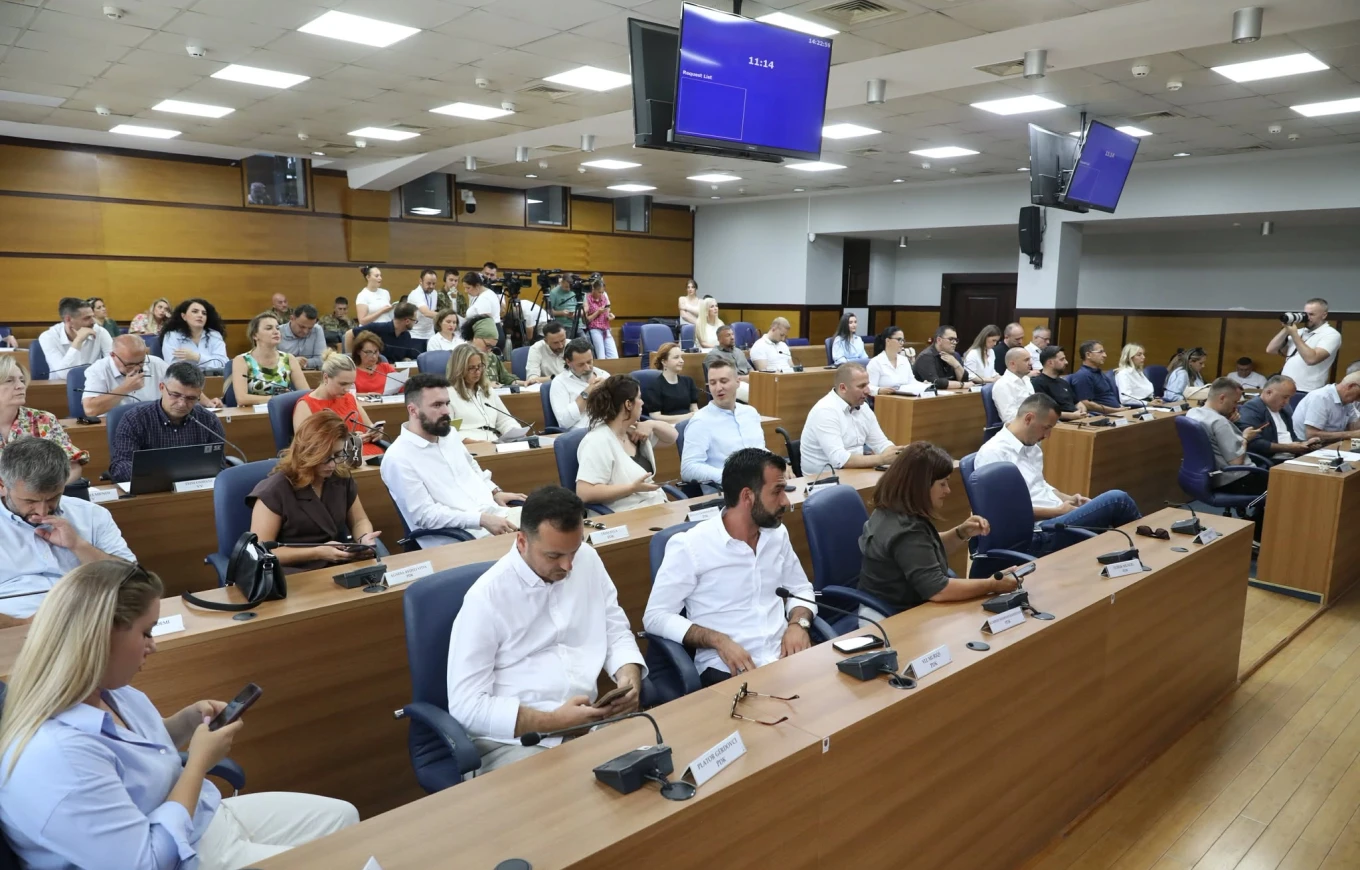 Nuk kalon propozimi për 100 mijë euro për  Prishtina Parking 