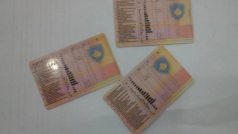 Mbi 6 mijë qytetarë mbetën pa patentë shoferë gjatë këtij viti