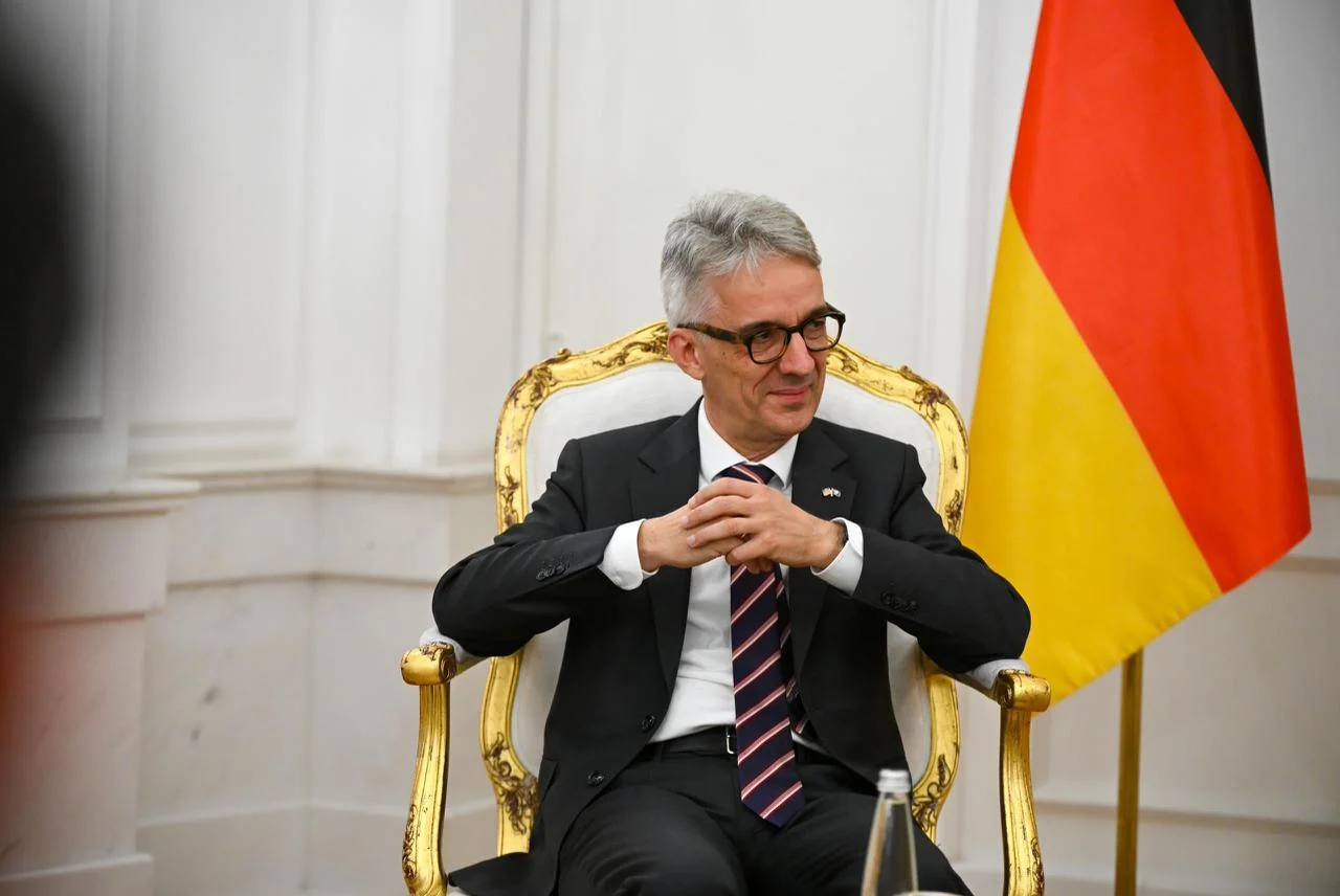 Rruga për në BE  NATO dhe KiE   Ambasadori gjerman tregon çfarë duhet të bëjë fillimisht Kosova