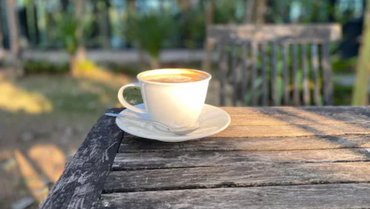 Harrojeni kafenë në mëngjes  këto pije përshpejtojnë metabolizmin dhe ndihmojnë në humbjen e peshës