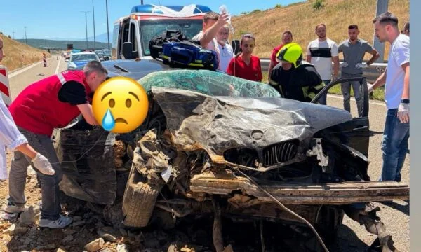 aksident-ne-autostrade-burim-ramadani-dikush-nga-qeveria-duhet-te-denohet